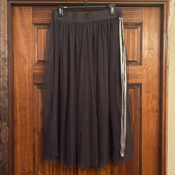 Adidas Black Tulled Midi Skirt with White 3 Stripe - Picture 8 of 9
